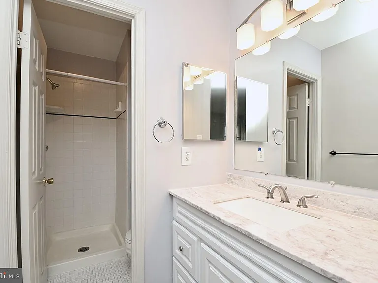 3804 Brighton Ct — Photo 16