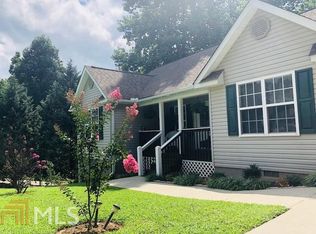 36 Saddle Brook Ct, Cleveland, GA 30528