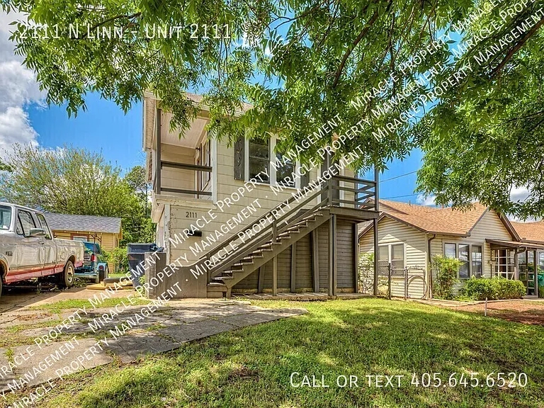 2111 N Linn Ave #2111 — Photo 2