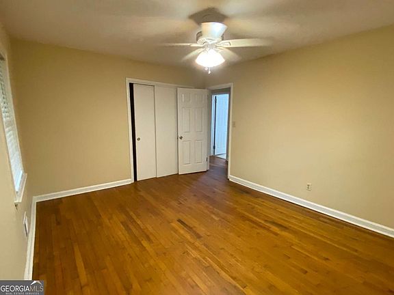 5th image of 1975 Clearwater Dr SE