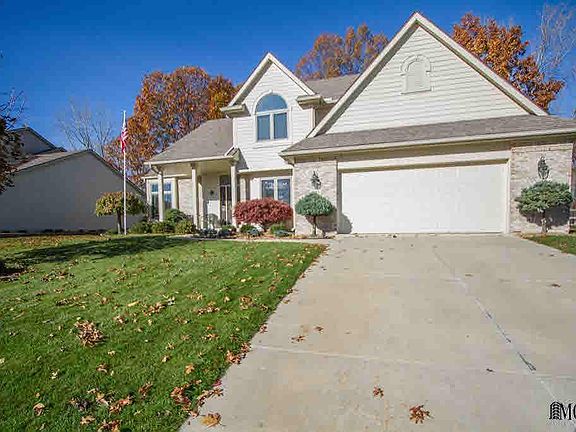 2nd image of 870 Hickory Creek Dr