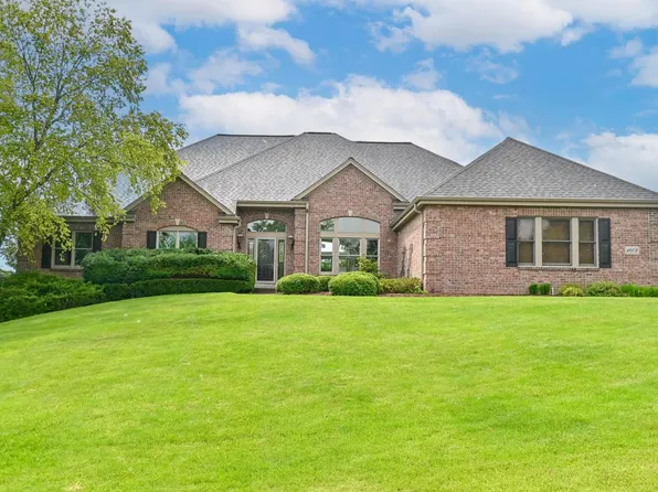 1803 East Bristlecone DRIVE, Hartland, WI 53029