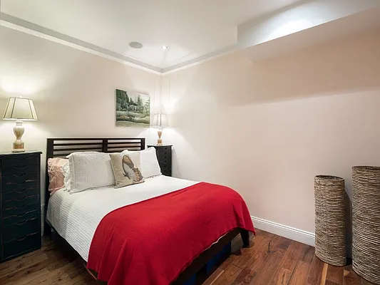 Sold by Sotheby's International Realty | media 13