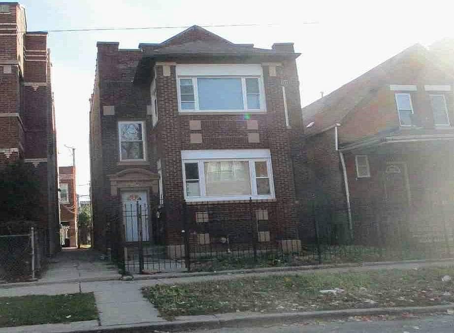 1st image of 7649 S May St