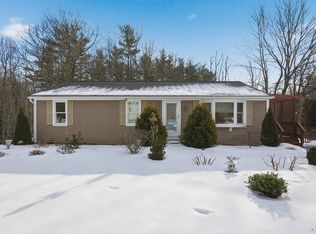 20 Fernwood Dr, Rutland, MA 01543