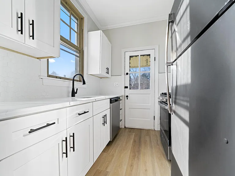 112 N Essex Ave #1 — Photo 7