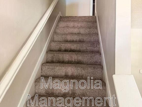 4th image of 226 Oak St APT E