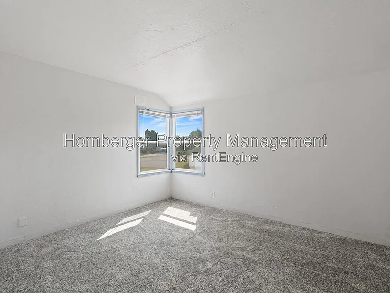 10106 N Wesley St — Photo 13