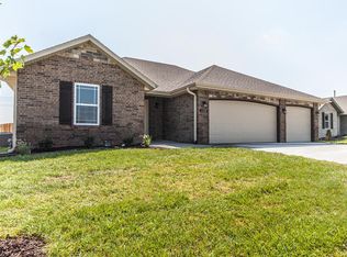 628 N Lincoln Ave, Republic, MO 65738