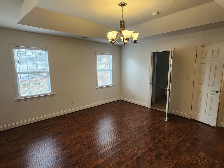3105 Queensdale Dr — Photo 7