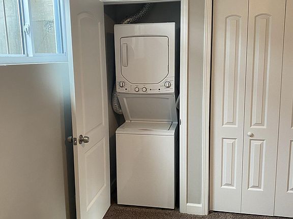 2nd image of 923 Stone Arch Dr #923