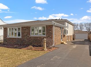 3919 N Lincoln St, Westmont, IL 60559