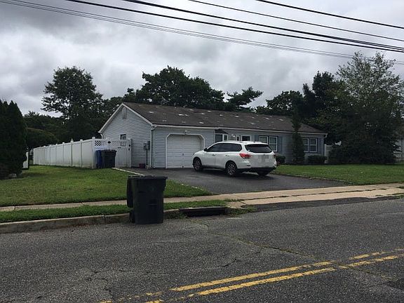 3rd image of 605 Garfield Ave