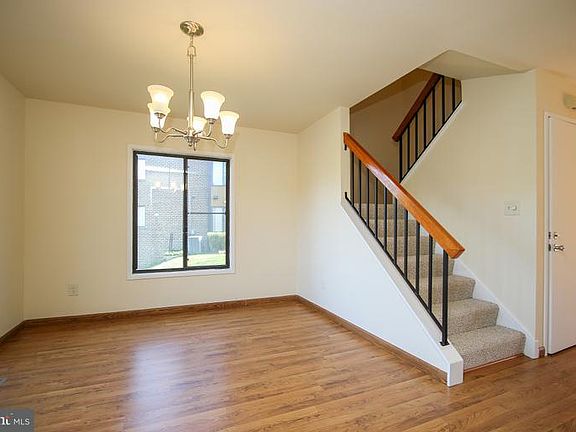 5th image of 9719 Shadow Oak Dr
