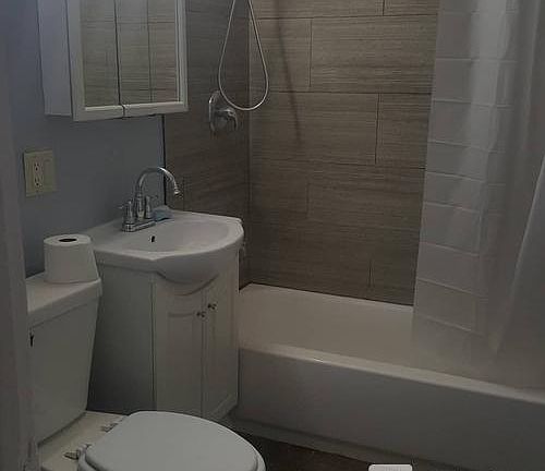 2nd image of 3418 W Armitage Ave