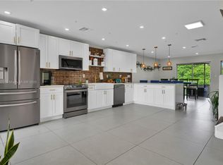 8330 SW 154th Ave APT 37, Miami, FL 33193