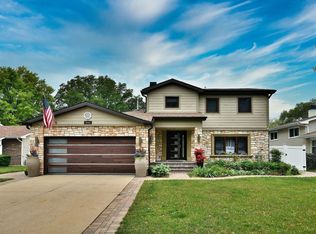 466 Raphael Ave, Buffalo Grove, IL 60089