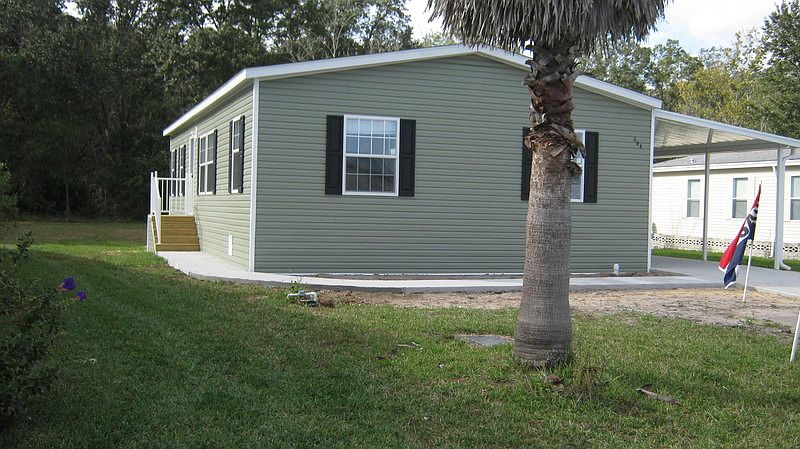 2nd image of 664 Arrow Ln