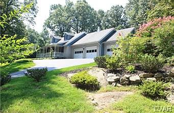 2nd image of 2744 Honeysuckle Rd