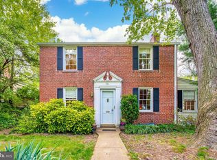 7921 Chelton Rd, Bethesda, MD 20814