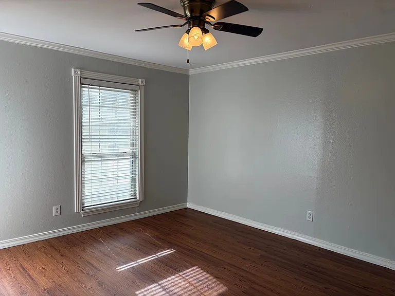 2138 Airline Dr #119 — Photo 4