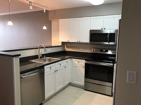 3rd image of 300 Mamaroneck Ave APT 518