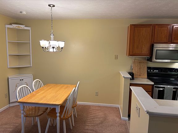4th image of 401 Poinsetta Ct APT 4