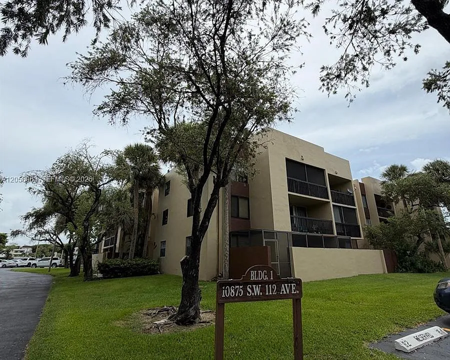 10875 SW 112th Ave #303
