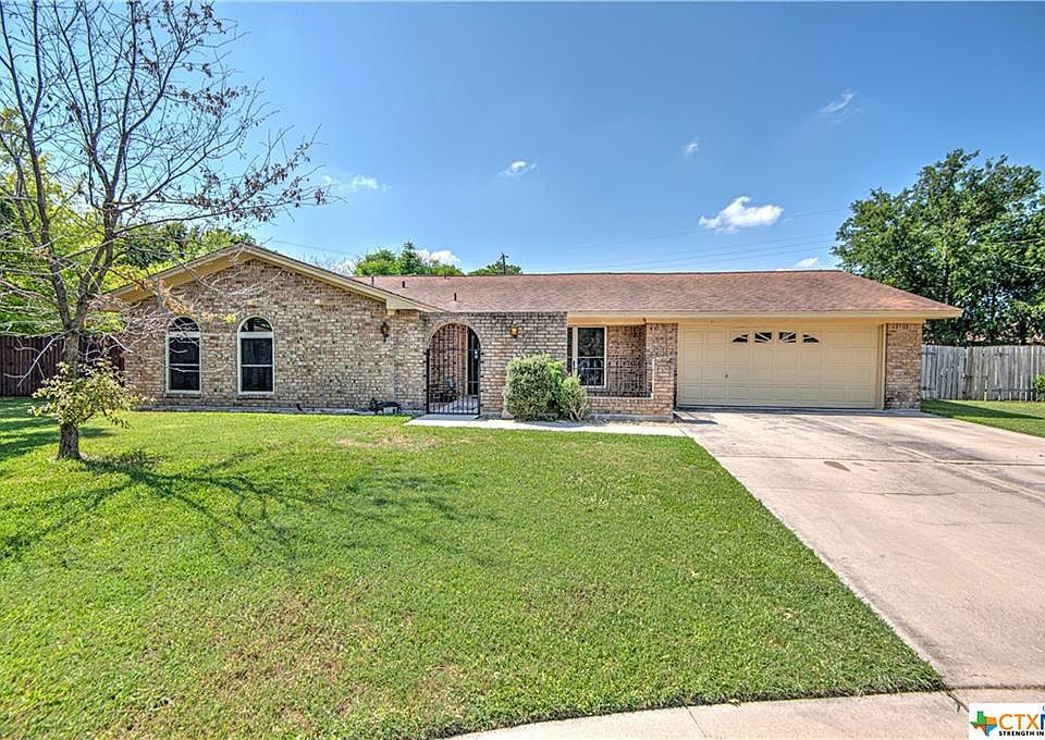 1st image of 202 Dahlia Ct