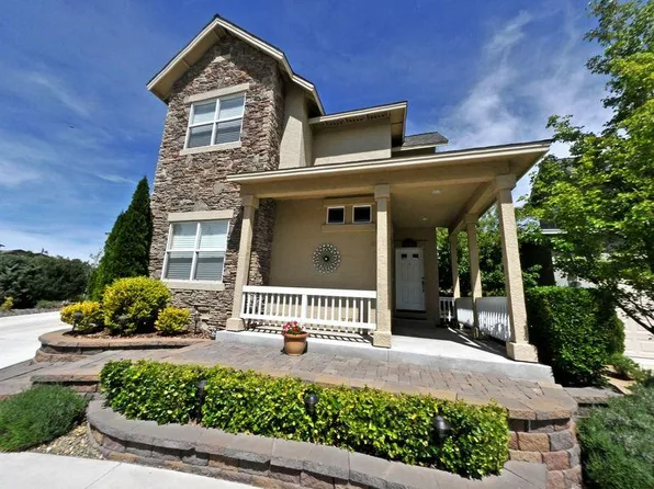 1042 Floral Ridge Way, Sparks, NV 89436