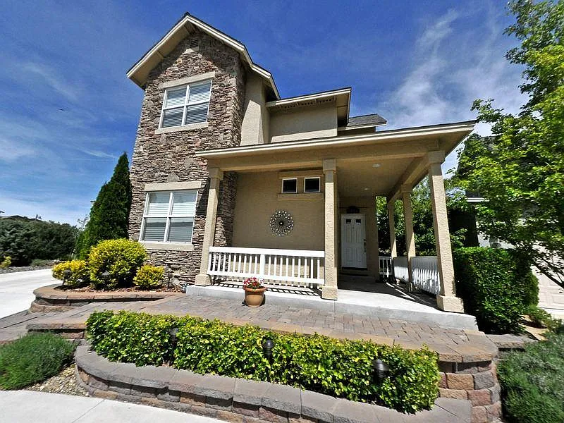 1042 Floral Ridge Way photo 1