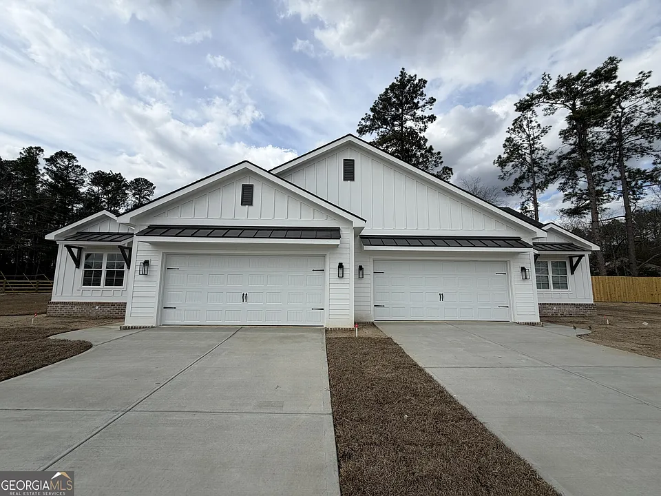 101 Longpoint Dr #A