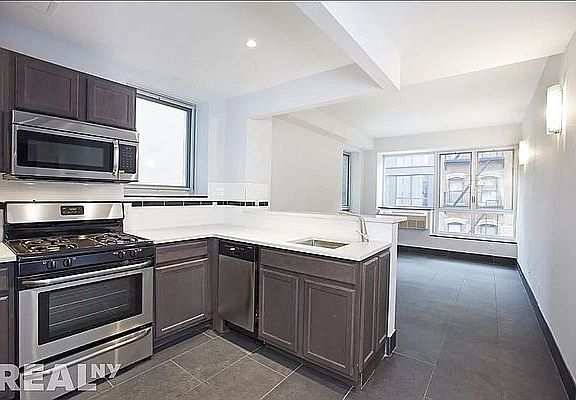 3rd image of 164 Attorney St APT 503