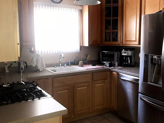 4th image of 214 Fahy Ave