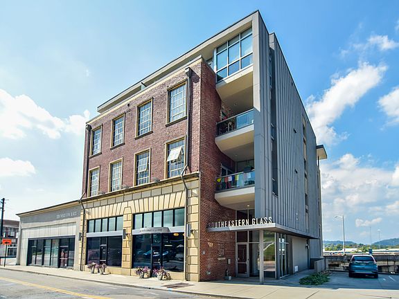 2nd image of 555 W Jackson Ave Unit 404