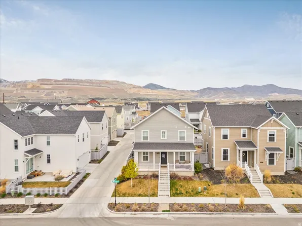 11708 S Silver Pond Dr, South Jordan, UT 84009