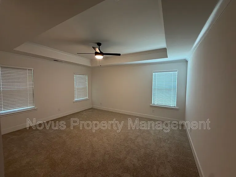 205 Laney Dr — Photo 14