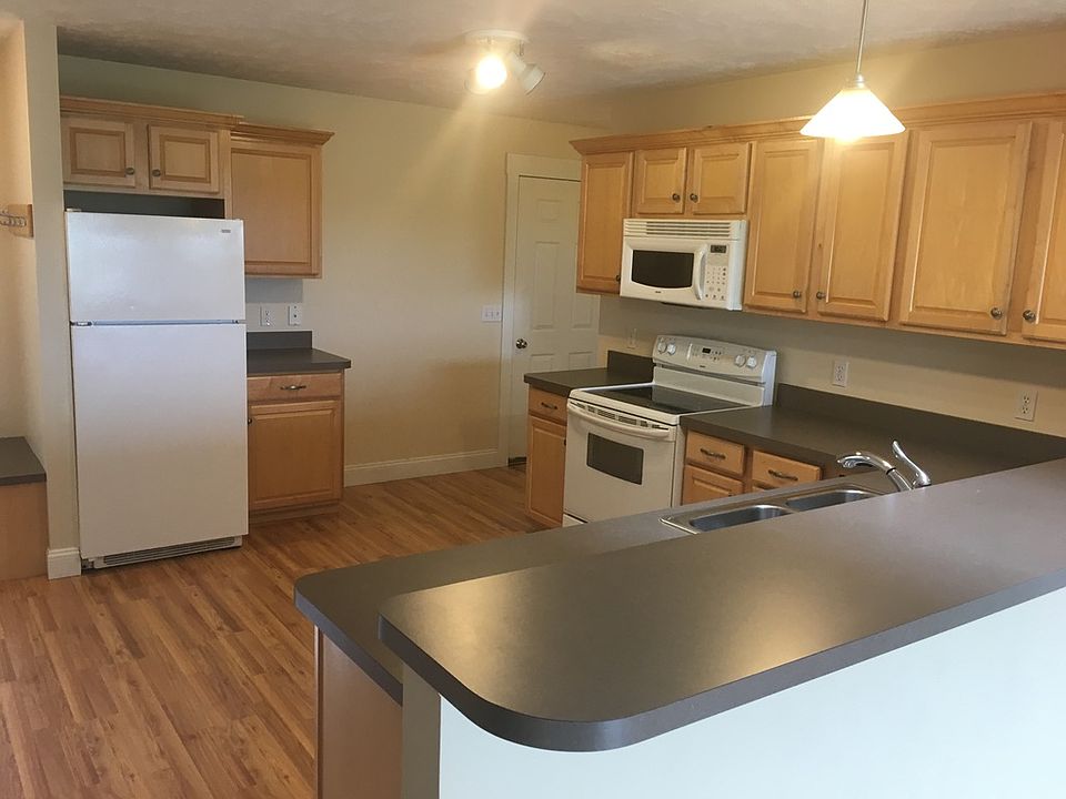 2nd image of 3046 Rolfe Rd