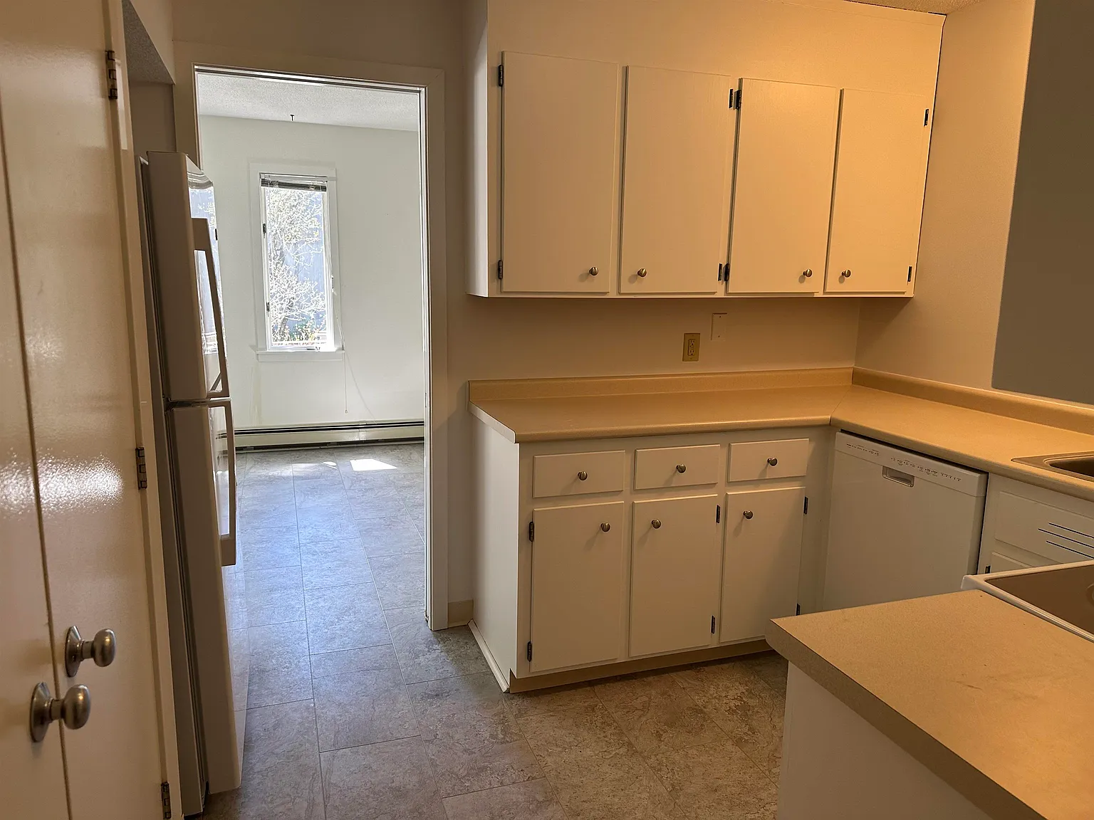1 bed, 2.0 bath, 1044 sqft, $2,150 — Photo 3