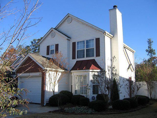 Cute Care-Free Home