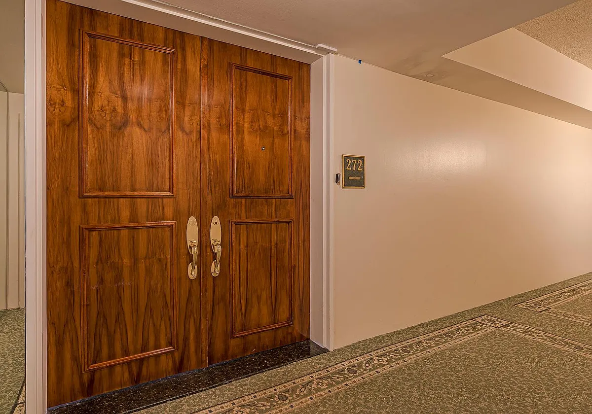 Building Photo - 4999 Kahala Ave #272