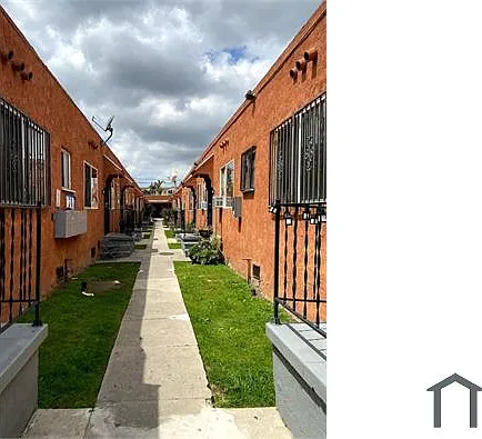 1 bed, 432 sqft, $2,093 — Photo 2