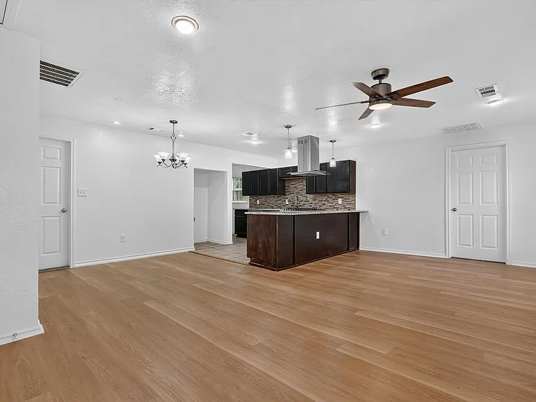 5301 Scoggins St — Photo 8