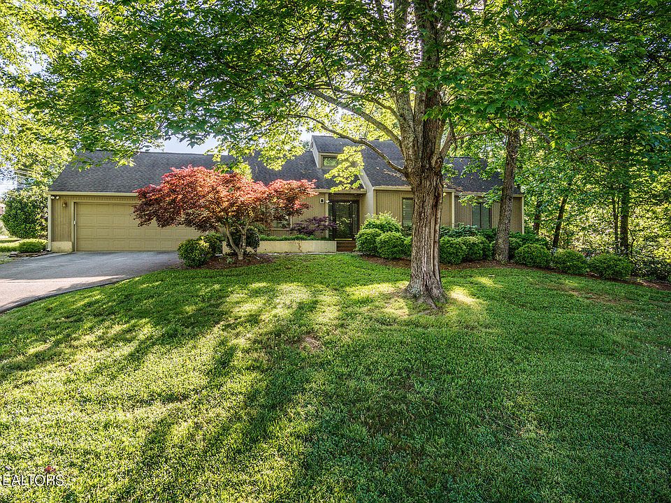 1st image of 1210 Farrington Dr