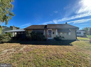 24 W Lois Dr, Williamstown, NJ 08094