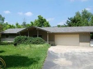 430 Rowe Rd, Milford, MI 48380
