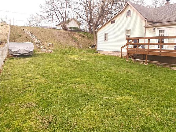 2nd image of 954 E Pleasant Run Parkway North Dr