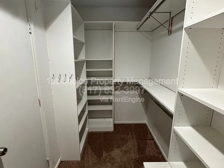 304 E Clover Park Dr — Photo 27