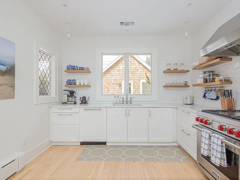 6 Bay Rd — Photo 16