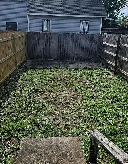 1910 Elysian Fields Ave — Photo 9